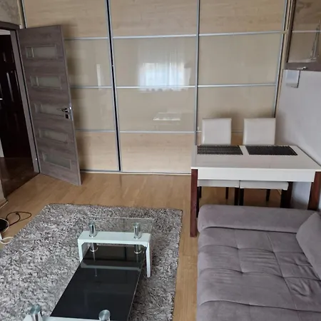 Erzsebet Apartman, Free Parking