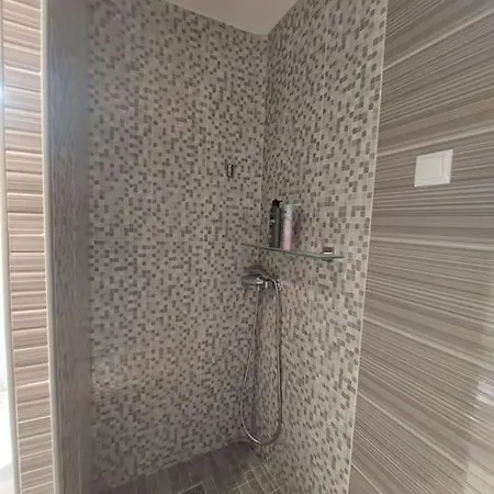 Erzsebet Apartman, Free Parking Budapest